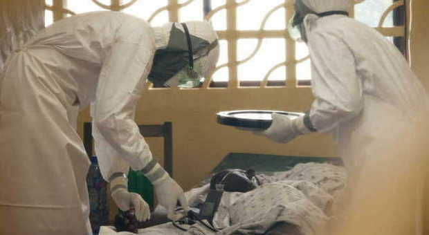 Ebola, allarme rosso in Nigeria dopo un'altra vittima: contagiato anche un medico Usa