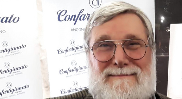 Maurizio Baldini, il Babbo Natale-artigiano ucciso dal Covid a 72 anni