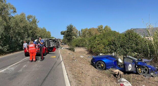 Incidente in Ferrari, morti carbonizzati due passeggeri dopo un frontale: coinvolta anche una Lamborghini