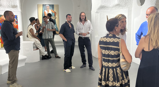 Capri, la Plan X Gallery inaugura l'estate 2022 con la mostra di Clausell Jr. “The Color of Love”