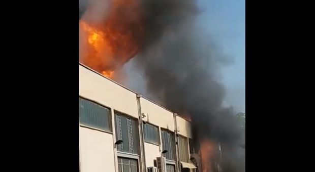 Esplosione alla fabbrica di cannabis light a Trezzano: 3 feriti, gravi due fratelli di 20 e 25 anni