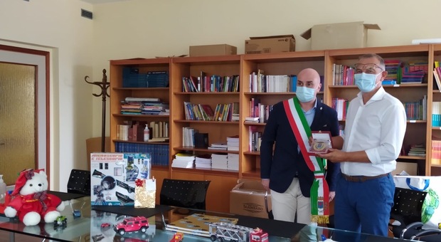 Jesolo dona libri e giocattoli ai bambini del Burlo Garofolo di Trieste