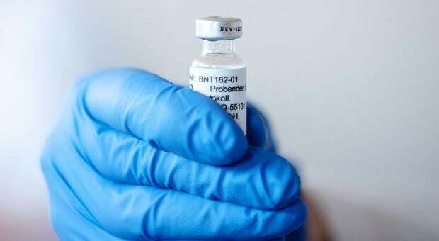 Vaccino antinfluenzale, beffa nella Capitale: nelle Asl avanzano dosi ma «nessuno le chiede»