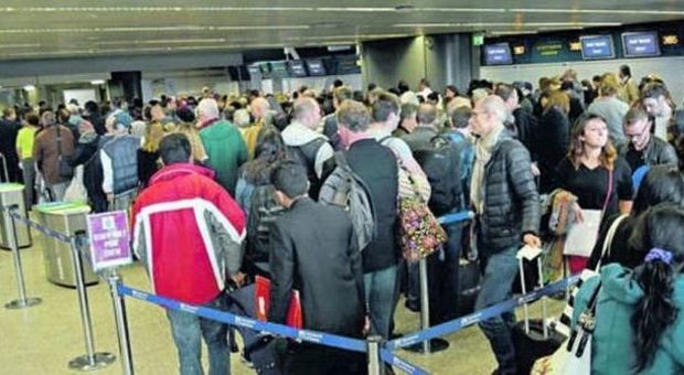 Strage in California, passeggeri schedati nei voli in Europa