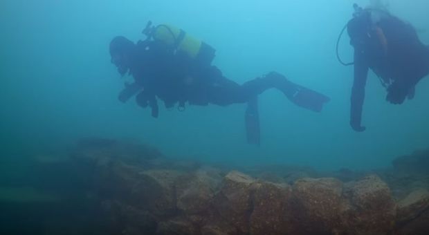 Turchia, trovati i resti di un castello di 3mila anni fa nel fondo delle acque del lago di Van