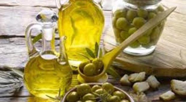 Colon: ecco perché l'olio di oliva extravergine protegge dal cancro