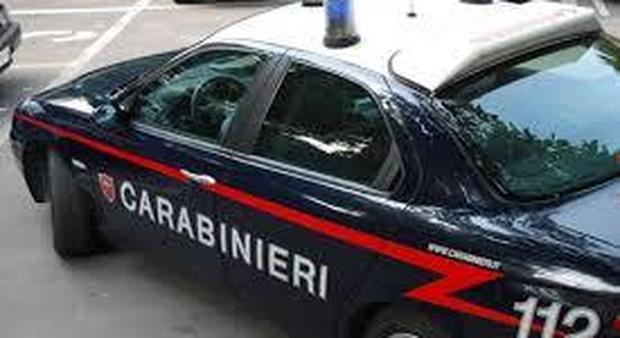 Choc in caserma, maresciallo dei carabinieri si spara con l'arma d'ordinanza