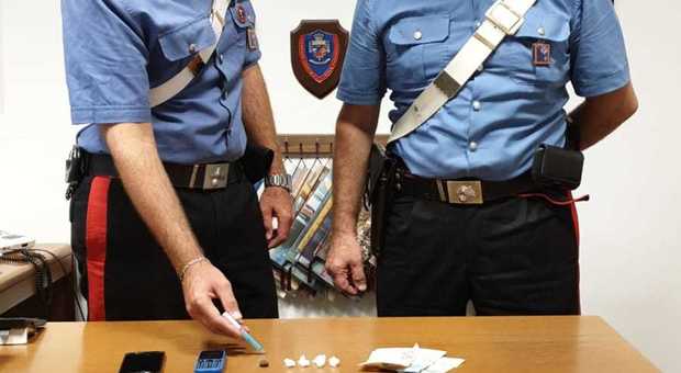 Sabaudia, sorpreso a vendere cocaina in via Carlo Alberto: arrestato