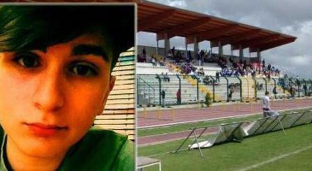 Salvatore, funerali allo stadio: 8mila persone per l'addio al 14enne morto in Galleria