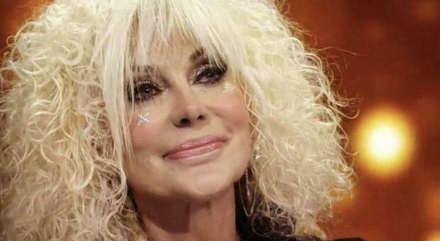 Sanremo 2021, Donatella Rettore stasera in cattedra: «Uno show Splendido splendente per darvi la scossa»