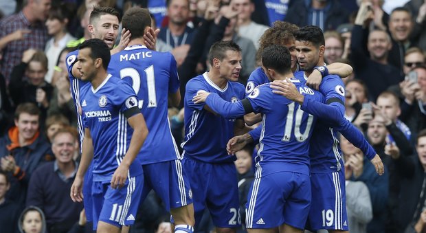 Chelsea-Leicester 3-0: Conte strapazza Ranieri. Frena il Manchester City 1-1 con l'Everton