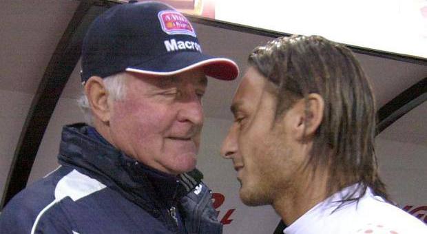 Gli auguri di Totti a Mazzone: «Chissà come sarebbe stata la mia carriera senza te»
