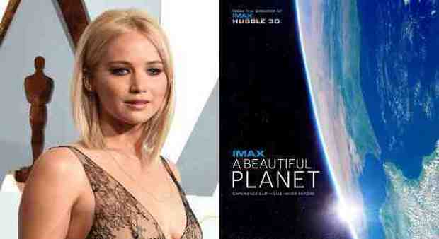 Jennifer Lawrence e Samantha Cristoforetti nel film A beautiful planet