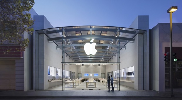 Apple, utili in calo per la prima volta dopo 15 anni
