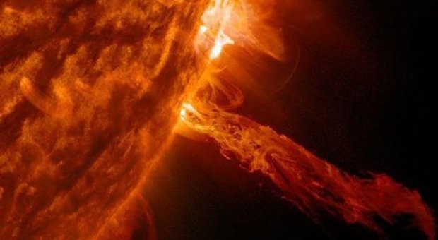 Spettacolare eruzione solare: l'energia prodotta basterebbe agli Usa per 1 milione di anni