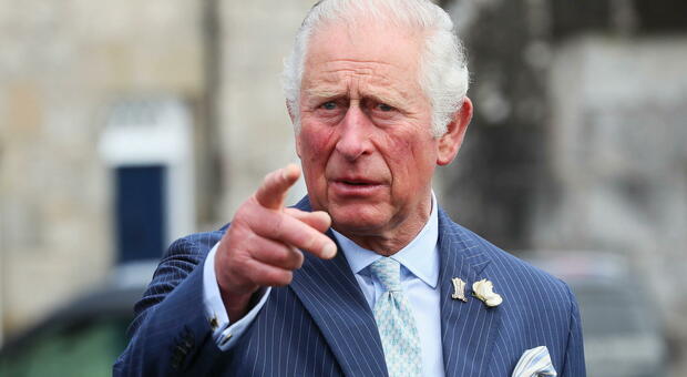 Principe Carlo, soldi per onorificenze: «Ha incontrato 9 volte il faccendiere»