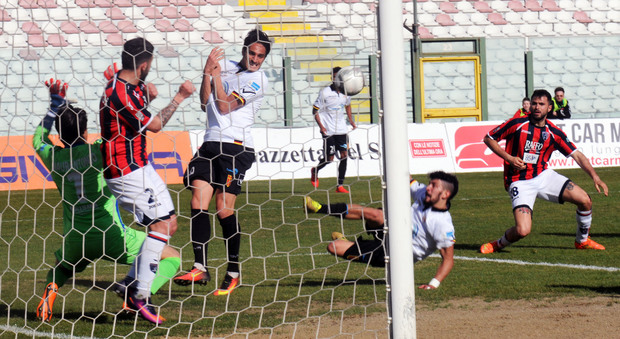 Il Taranto sconfitto a Messina: 3-1