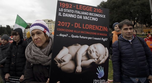 Lorenzin: «Sanzioni a tutte le famiglie che non vaccinano per ideologia»