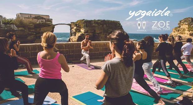 Riparte Yogaiola: lezioni yoga nell'area marina protetta della Gaiola