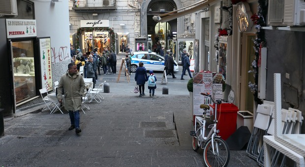 Napoli, task force dei vigili urbani: denunciati 11 parcheggiatori abusivi
