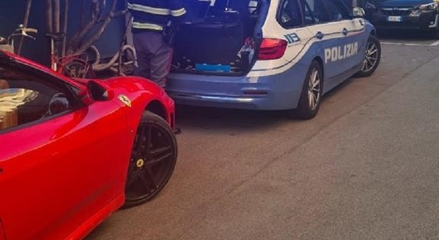 Padova. Settantenne girava tranquillo sulla sua Ferrari F131 senza targa, immatricolazione né assicurazione