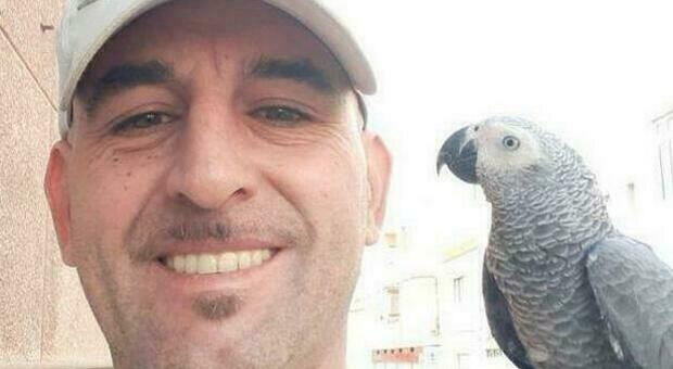 Italiano ucciso a Gran Canaria, la moglie: «Aveva nuovi amici, tante persone giravano in casa»