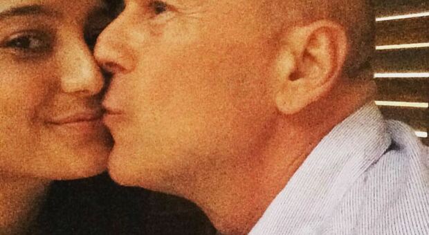 Bruce Willis, la moglie: «Anche io ho bisogno di cure». Come sta il marito e la malattia
