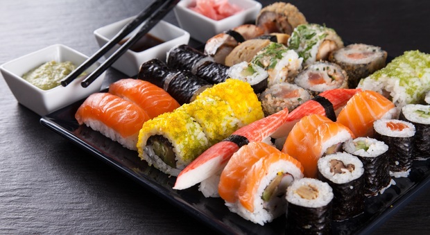 Allarme sushi: è boom di intossicazioni e ricoveri per la sindrome sgombroide