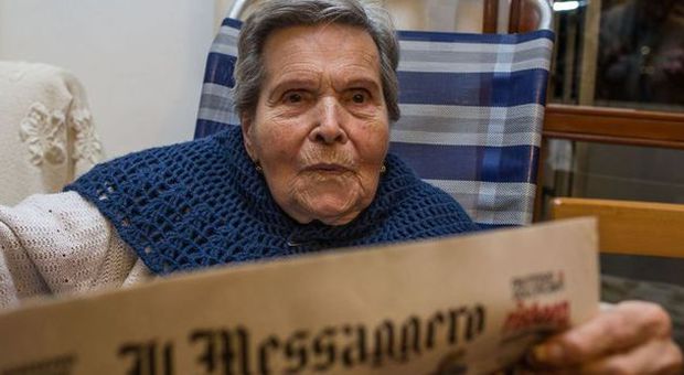 Nonna Rosa compie 100 anni, festa grande a Roma con gli auguri di Papa Francesco