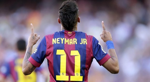 Neymar, non si allena e comunica ai compagni il suo addio. Il Barcellona: «Il giocatore vuole andar via, a noi la clausola»