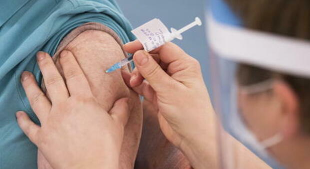 L'Aifa conferma: al via la terza dose del vaccino anti covid Moderna