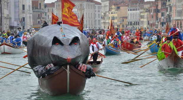 Via al Carnevale 2014, tra le 100 barche anche una "Pantegana"