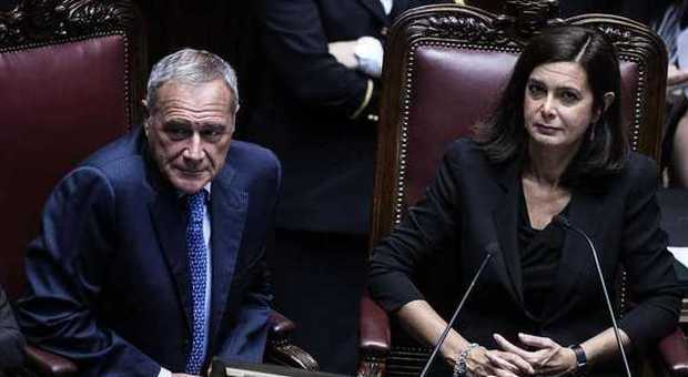 Boldrini e Grasso: "Abolire vitalizi agli ex parlamentari condannati"