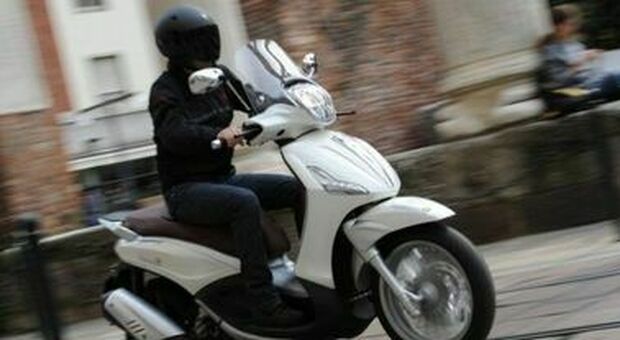 Sant'Antonio Abate: arrestati due giovani incensurati su uno scooter rubato