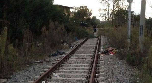 Orrore a Ottaviano, trovato il cadavere di un uomo sui binari del treno