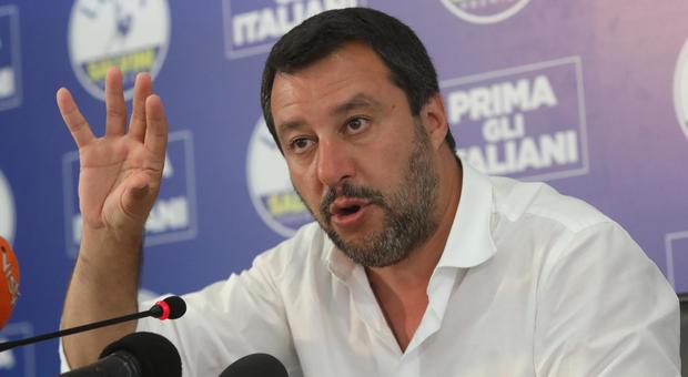 Salvini: «Perché il rettore della Sapienza tollera l'illegalità?»