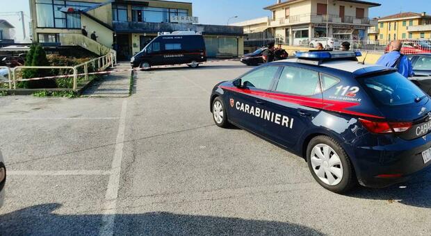 https://statics.cedscdn.it/photos/MED/71/48/8457148_04121640_carabinieri.jpg