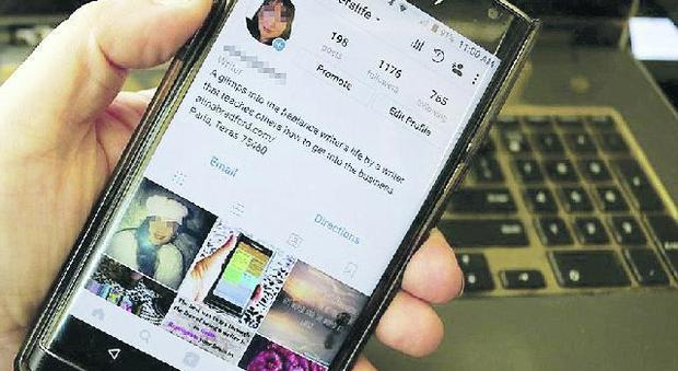 Legato a un albero e picchiato per falso profilo Instagram: 3 denunciati nel Casertano