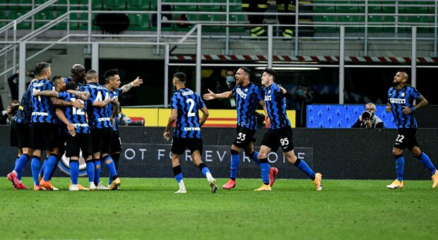 L'Inter vince in rimonta al fotofinish contro la Fiorentina e azzera lo show di Ribery