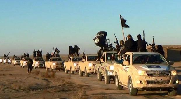 Terrorismo, allarme dell'Interpol: 173 terroristi Isis pronti ad attaccare Europa