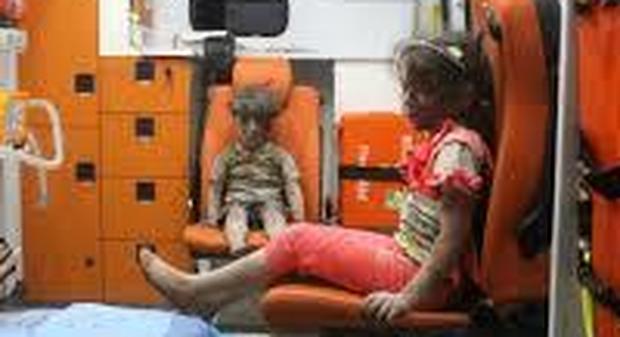 Siria, Assad: «Foto del piccolo Omran in ambulanza? E' contraffatta»