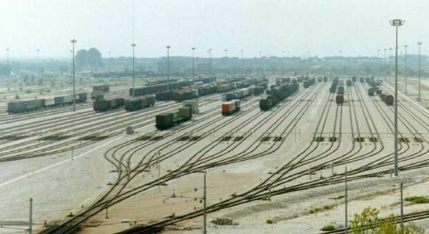 immagine Napoli, snodo porto-ferrovia: così l'ultimo miglio delle merci costa meno