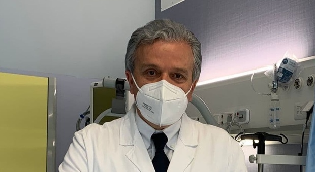 Il direttore di Malattie infettive, Alessandro Grimaldi. Covid, assegnate all’ Abruzzo 21.900 dosi di vaccino Novavax