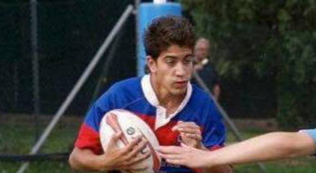 Giovane rugbysta muore a 17 anni dopo una lotta contro il male