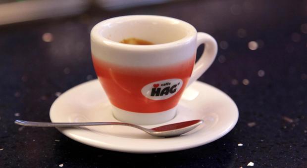 Caffè Hag, chiude lo stabilimento di Torino: licenziate 57 persone