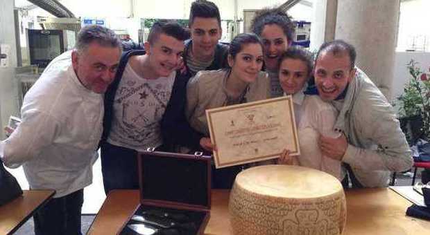 Striano, l'alberghiero vince un premio a Brescia: «Il miglior piatto con il grana padano»