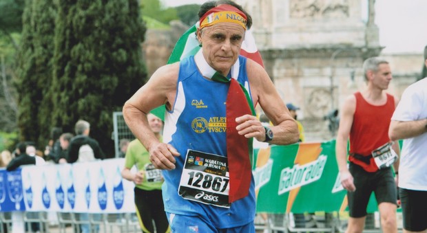 A 80 anni alla Maratona di Roma la sfida del barbiere runner Sergio Molinari