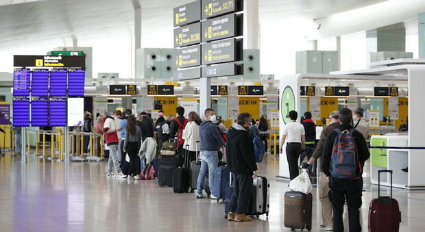 Allarme all'aeroporto di Barcellona per una fuga radioattiva