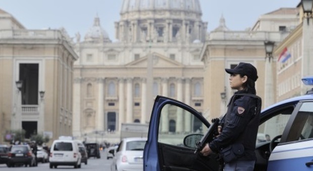 Allerta terrorismo, l'Italia alza le difese: «Possibili attacchi»