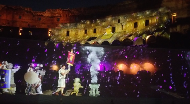 Roma, gladiatori, battaglie navali e ologrammi: il Colosseo si racconta in 3D